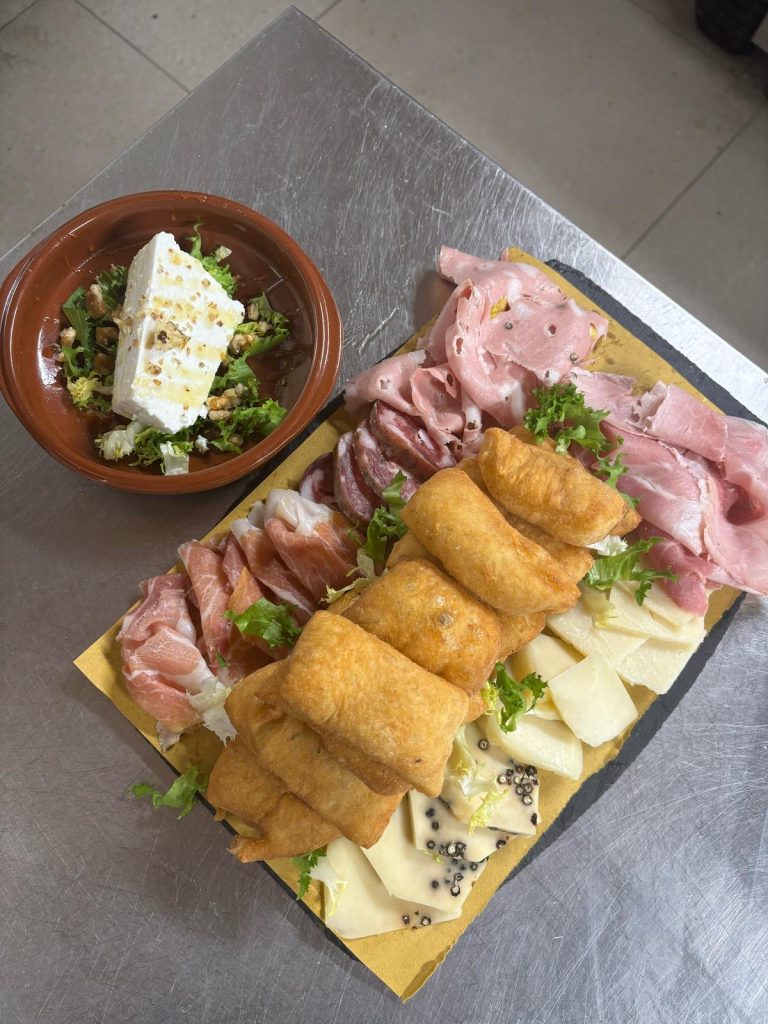 7a7b0e5e-f402-45af-8080-2f62e814031f antipasto casereccio Milazzo